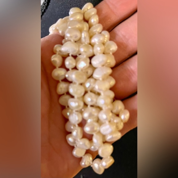 Elegant Iridescent Cream 36 inch Pullover Freshwater Pearl Necklace Knotted Silk - Picture 14 of 15